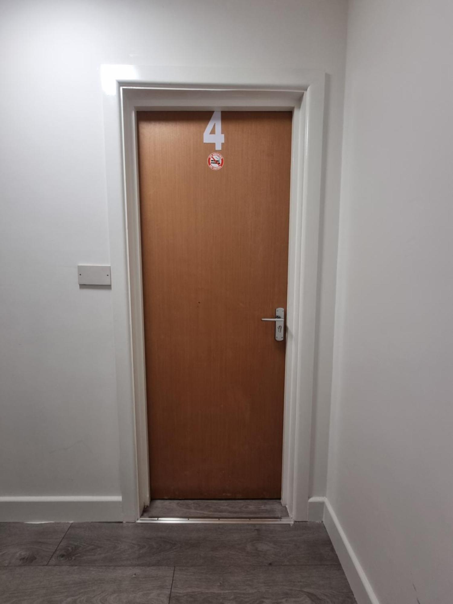 Brand New Studios In Гарроу Екстер'єр фото