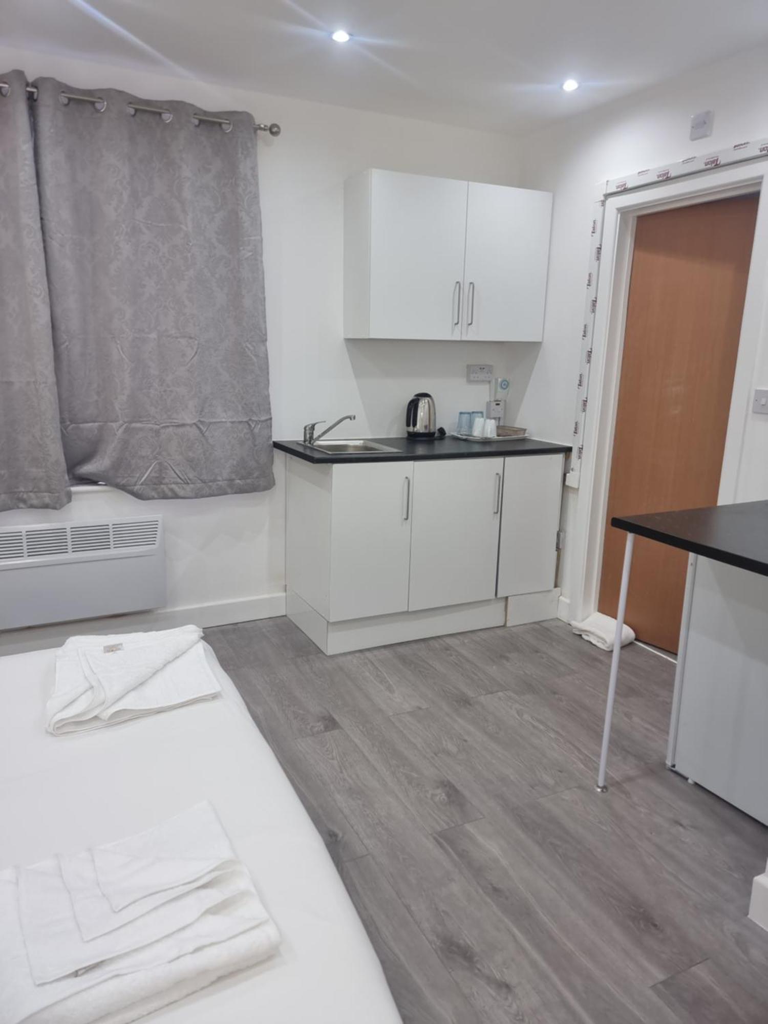 Brand New Studios In Гарроу Екстер'єр фото