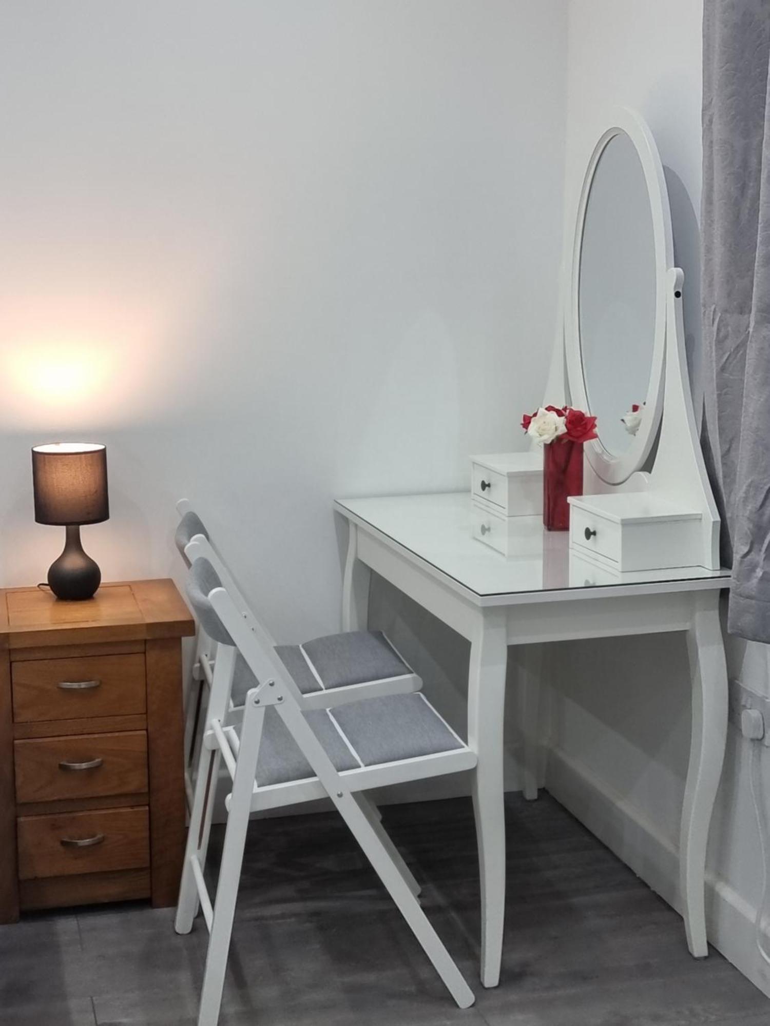 Brand New Studios In Гарроу Екстер'єр фото