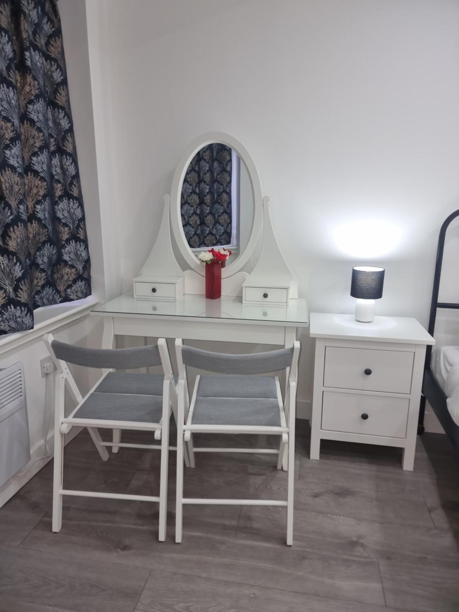 Brand New Studios In Гарроу Екстер'єр фото