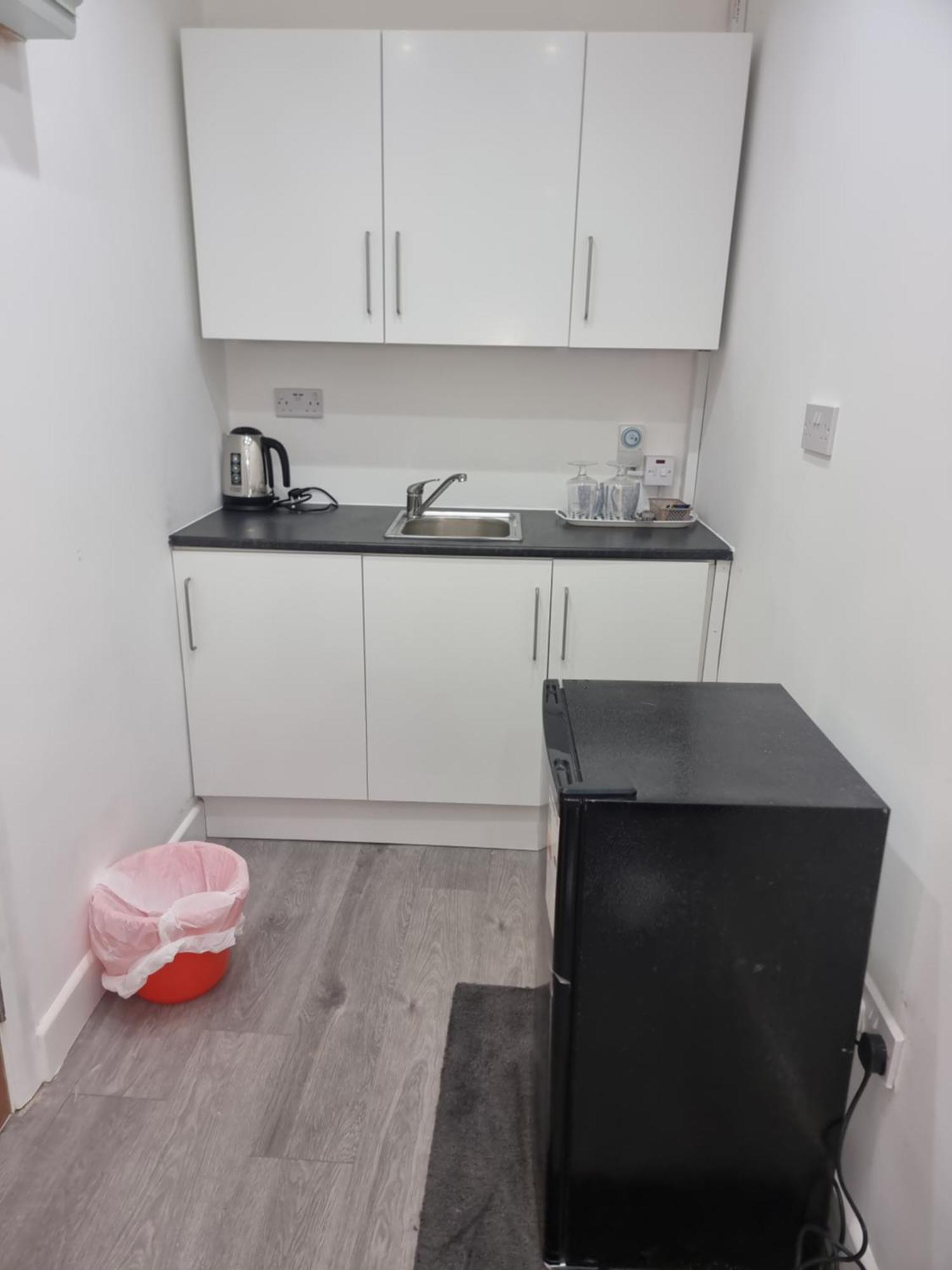 Brand New Studios In Гарроу Екстер'єр фото