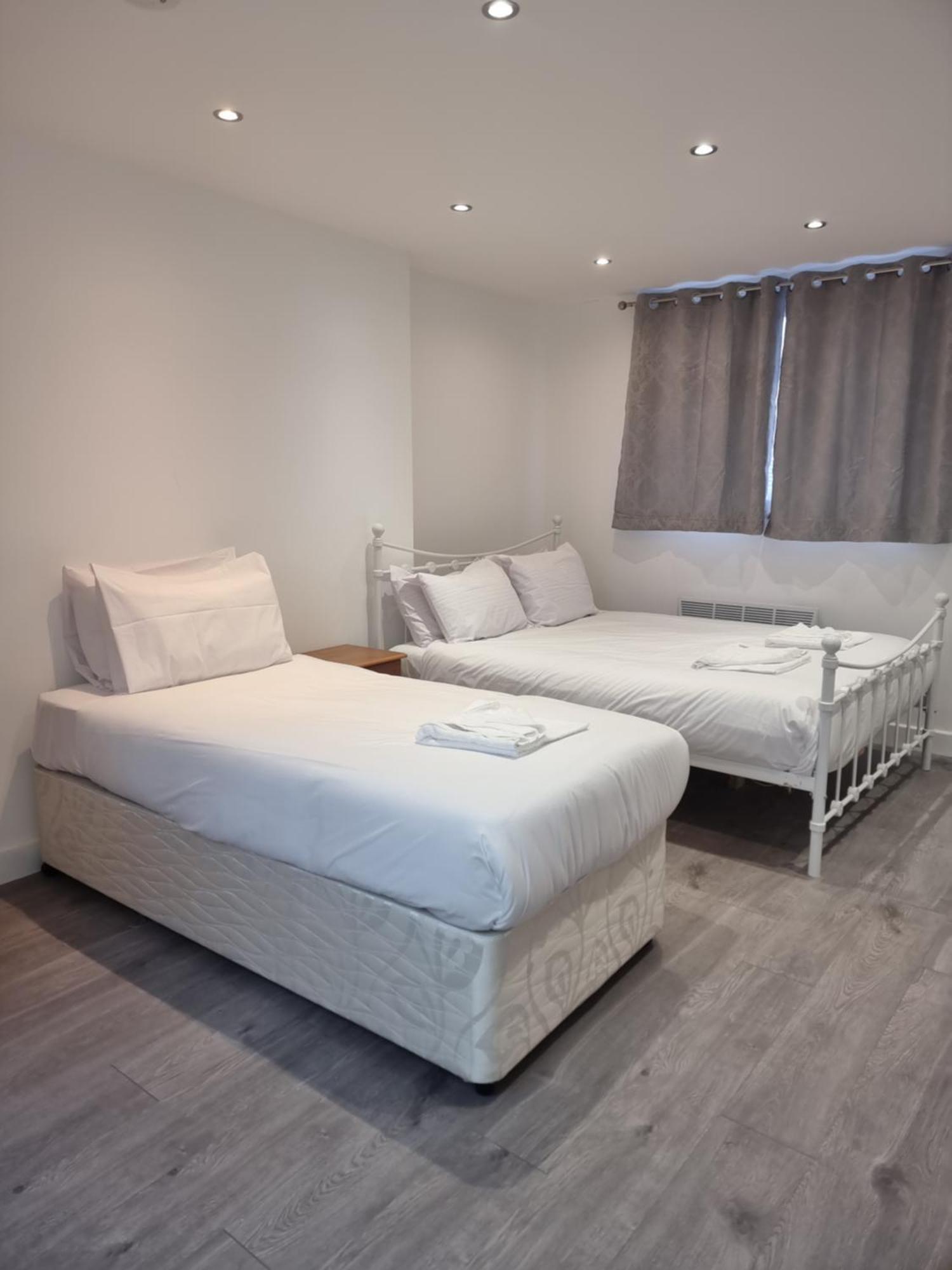 Brand New Studios In Гарроу Екстер'єр фото
